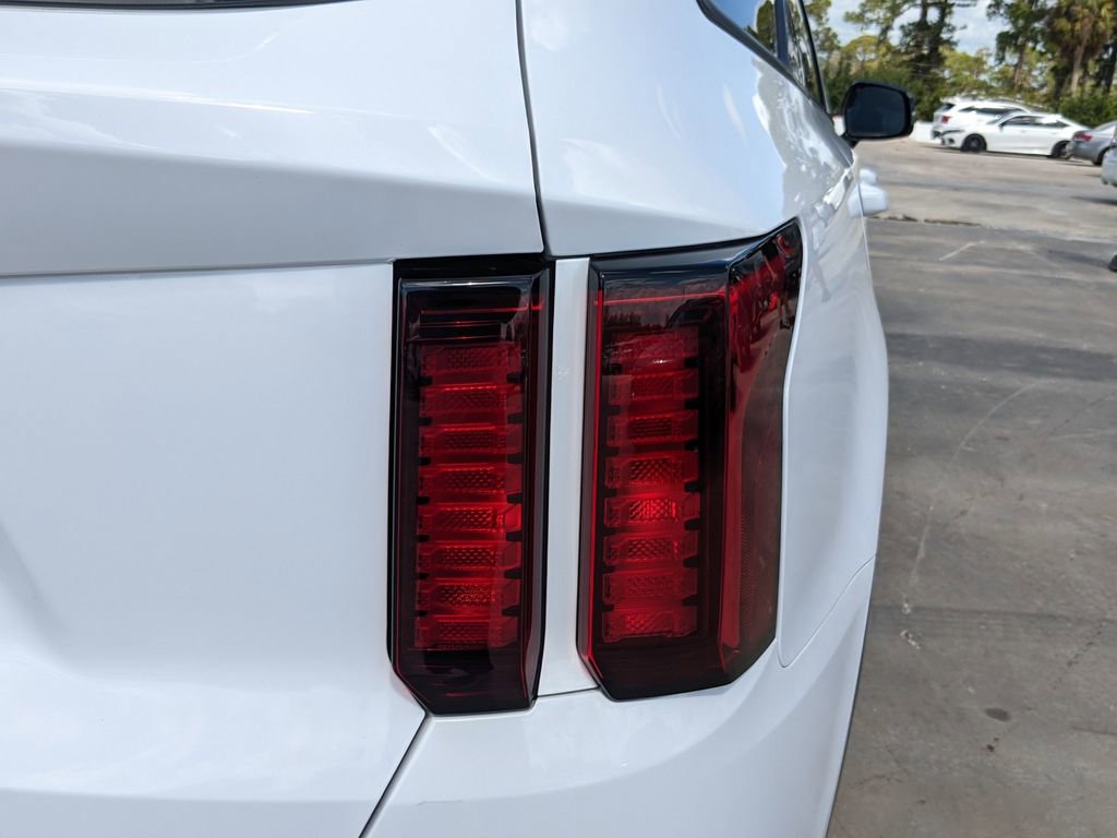 Certified 2023 Kia Sorento EX w/ Panoramic Sunroof Package image 12