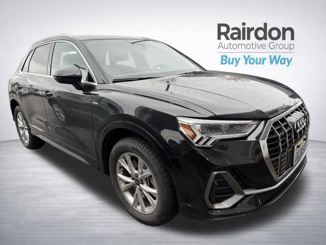 Used 2024 Audi Q3 2.0T Premium image 1