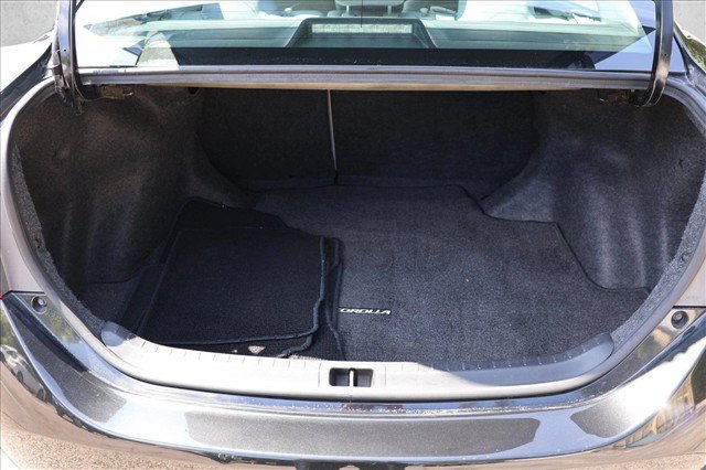 Used 2015 Toyota Corolla LE FWD image 23