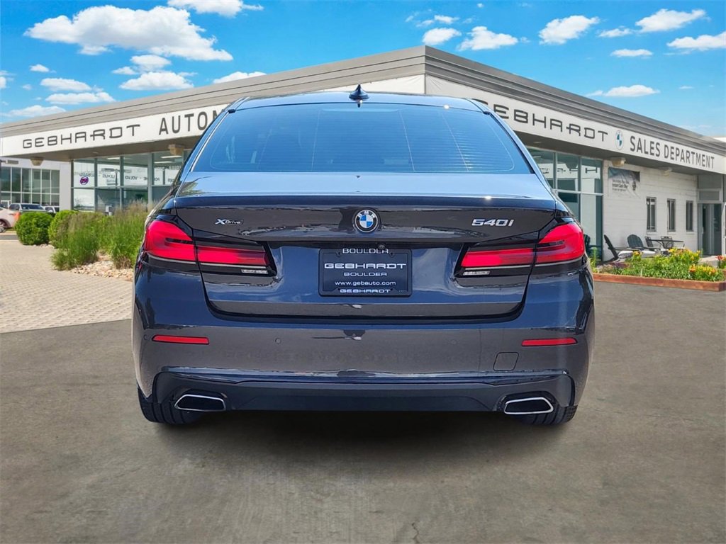 Used 2022 BMW 540i xDrive w/ Premium Package image 6