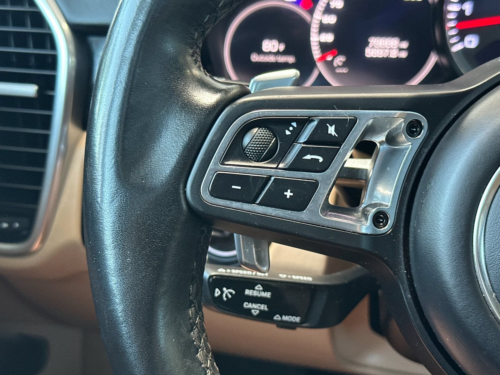 Used 2020 Porsche Cayenne Turbo AWD/4WD image 26