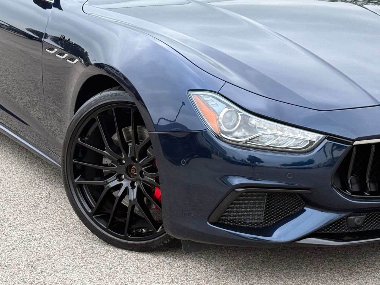 Certified 2022 Maserati Ghibli Modena Q4 AWD/4WD image 3