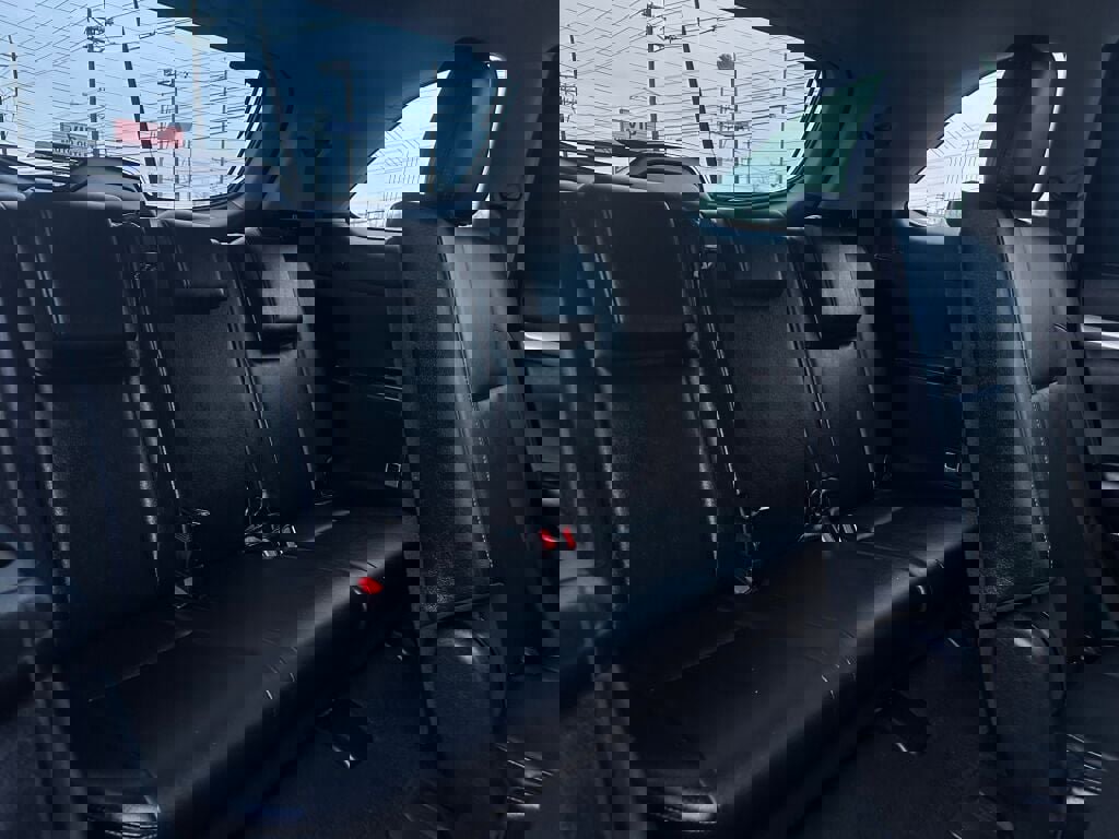 Used 2019 Toyota Highlander XLE image 30