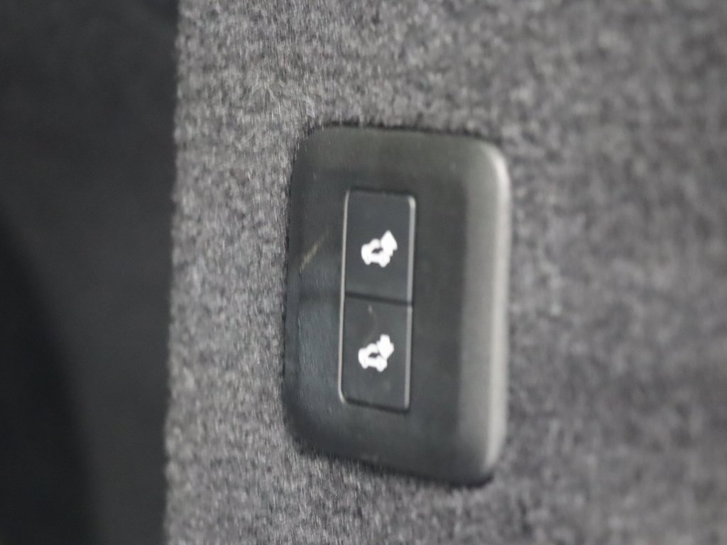 Used 2019 Land Rover Range Rover Sport HSE image 36