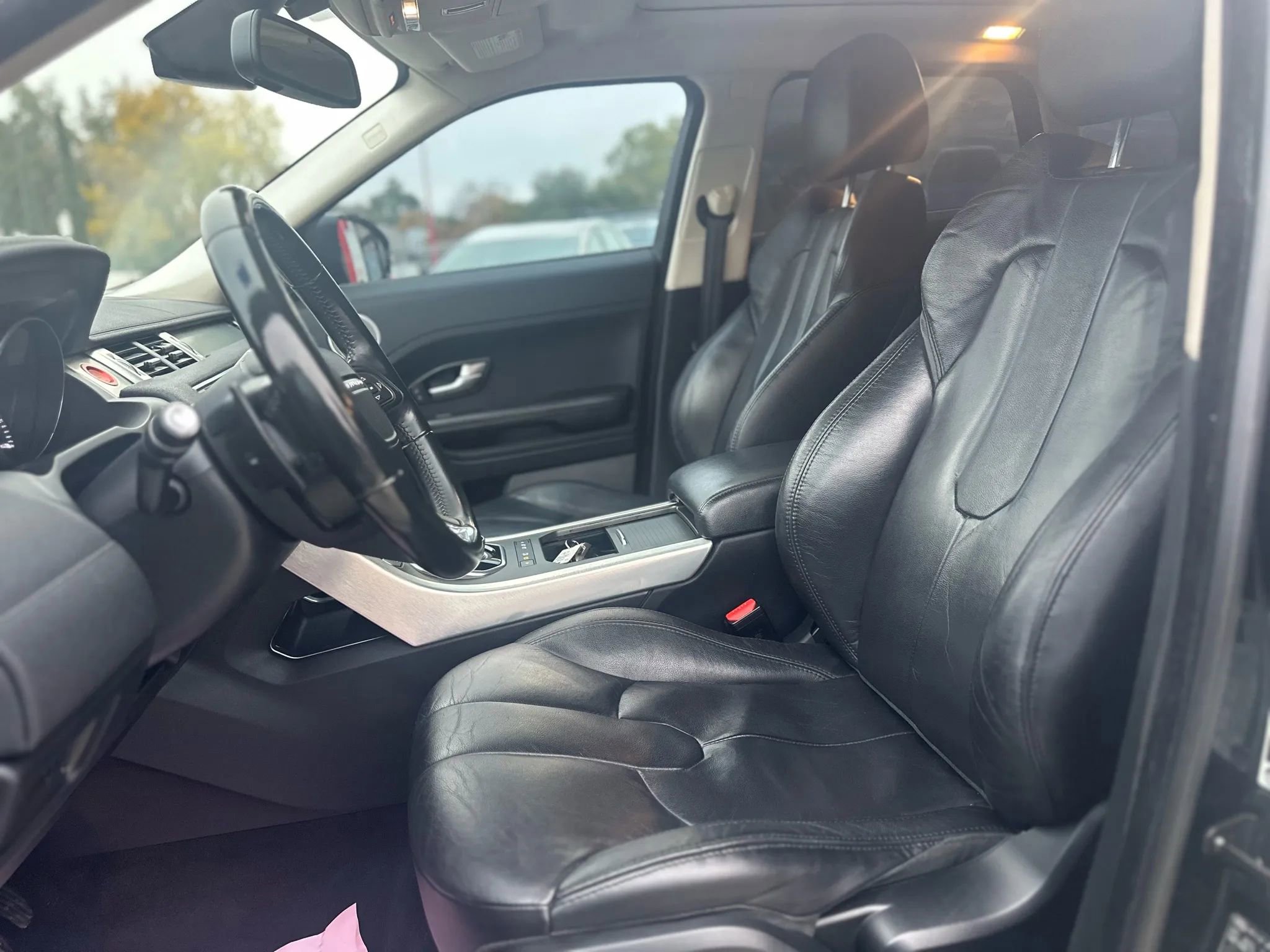 Used 2014 Land Rover Range Rover Evoque Pure Plus image 12