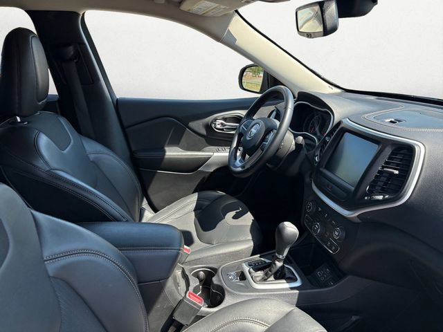 Used 2018 Jeep Cherokee Latitude Plus FWD image 15