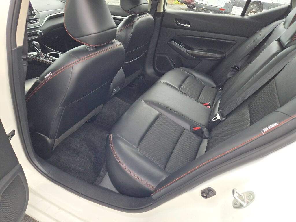 Used 2024 Nissan Altima 2.5 SR FWD image 26
