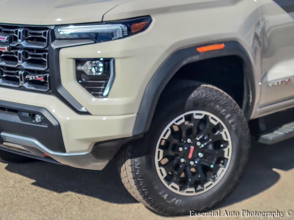 Used 2026 GMC Canyon AT4 w/ Technology Plus Package AWD/4WD image 6