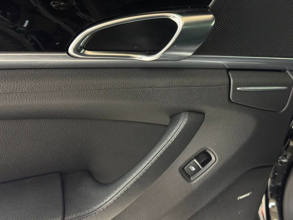 Used 2016 Porsche Panamera Edition image 38