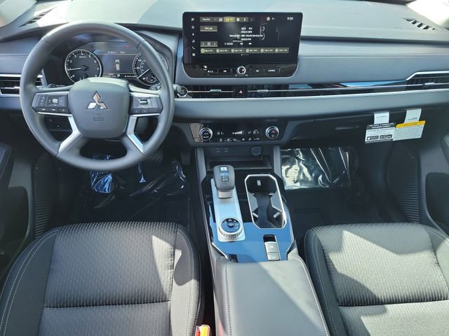 New 2026 Mitsubishi Outlander ES image 15