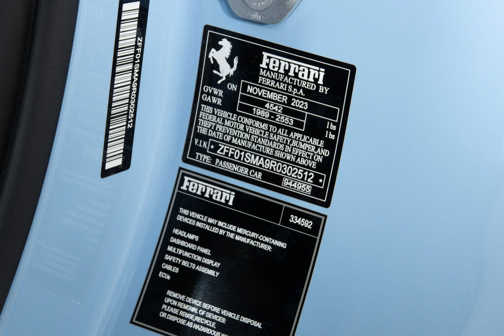 Used 2024 Ferrari 296 GTS RWD image 28