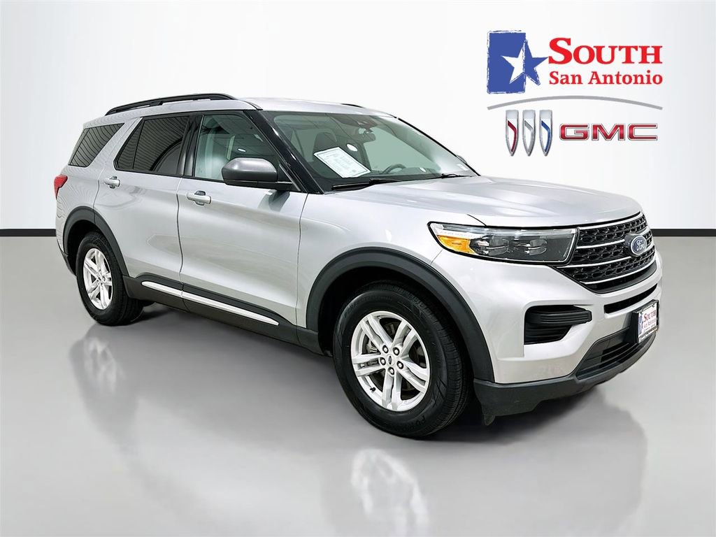 Used 2024 Ford Explorer XLT RWD image 1
