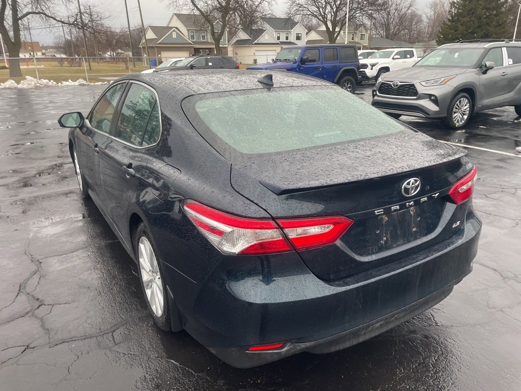Used 2020 Toyota Camry LE image 7