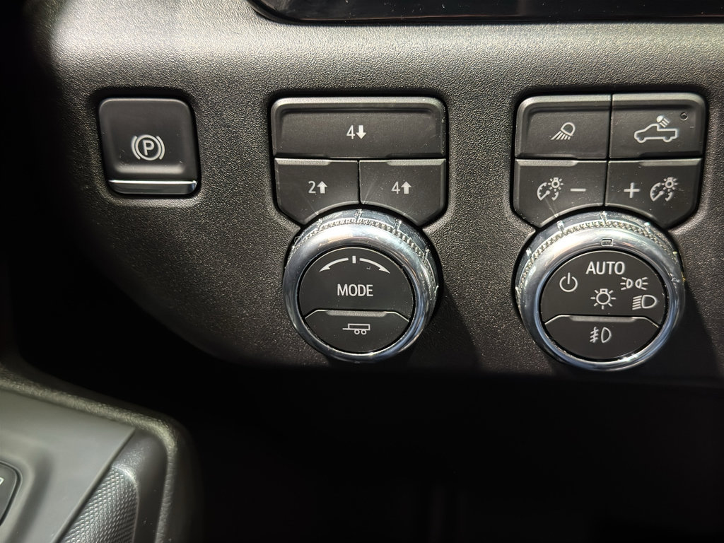 Used 2026 GMC Sierra 3500 SLE image 28