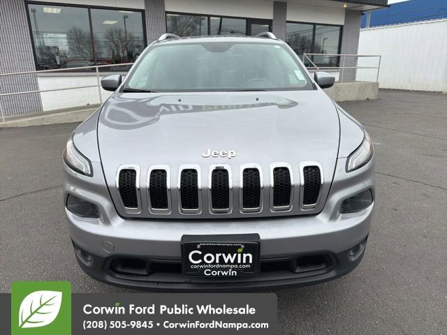 Used 2018 Jeep Cherokee Latitude Plus w/ Cold Weather Group image 2