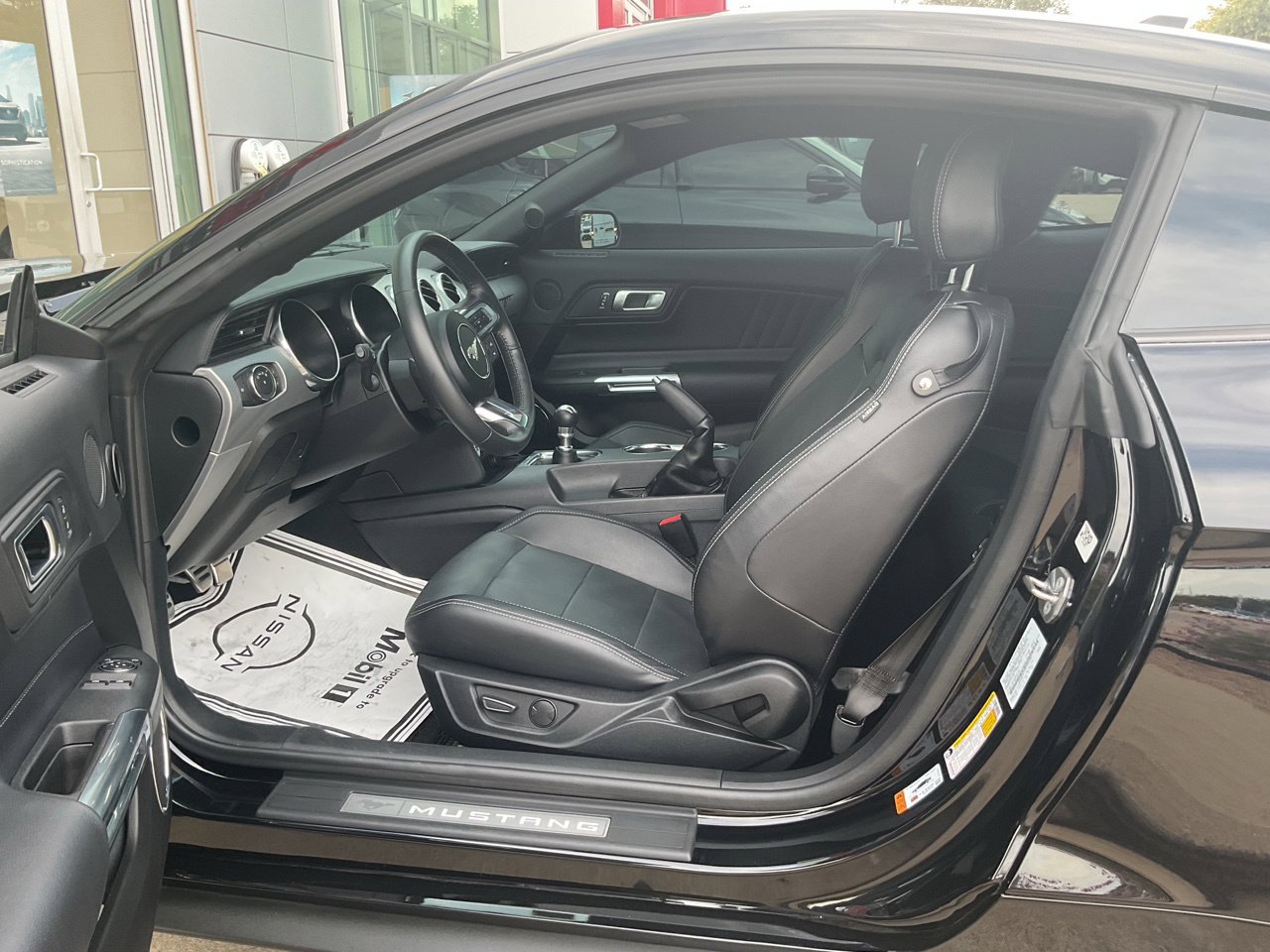 Used 2022 Ford Mustang GT Premium RWD image 8