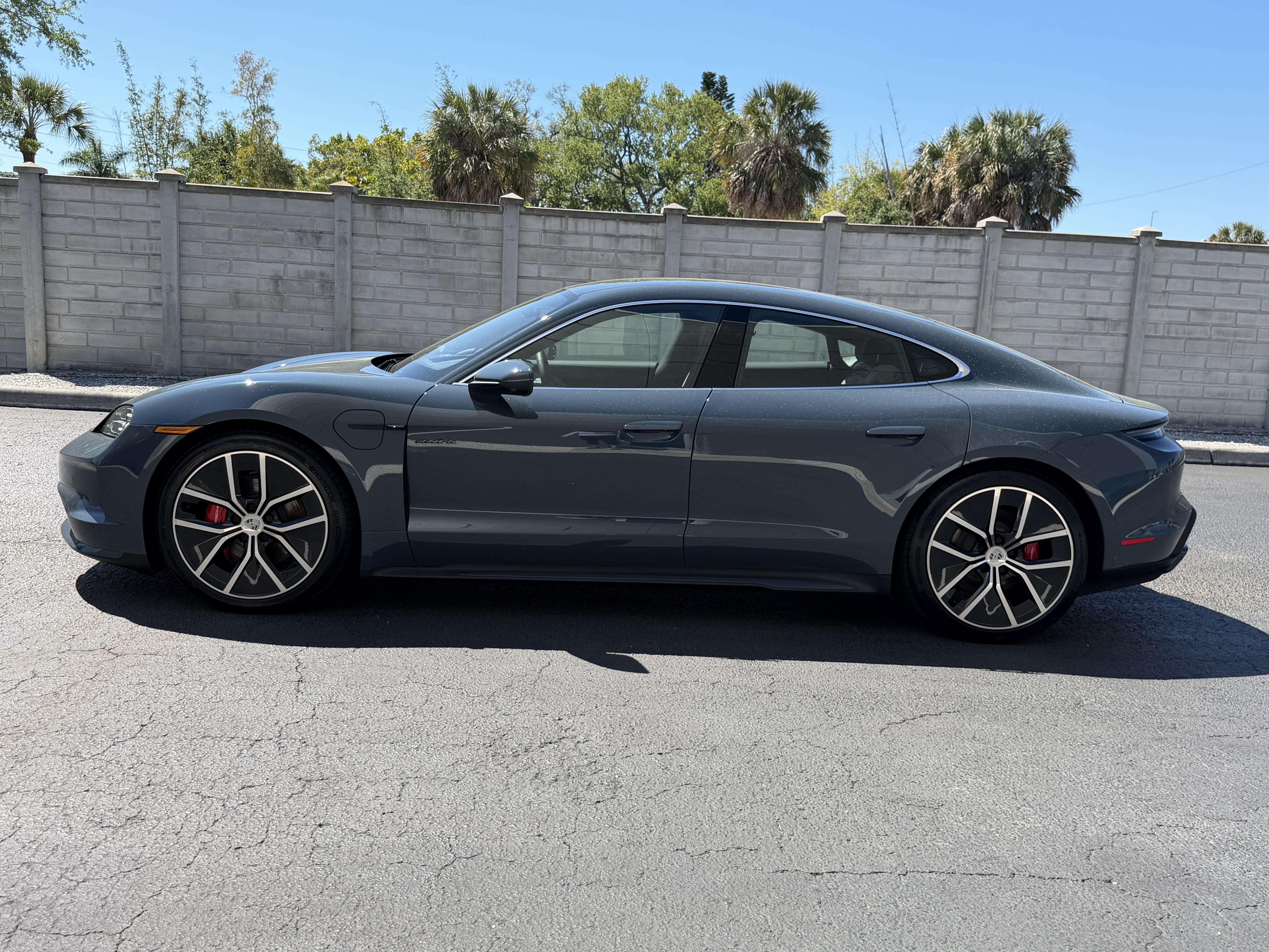 New 2026 Porsche Taycan 4S AWD/4WD image 2