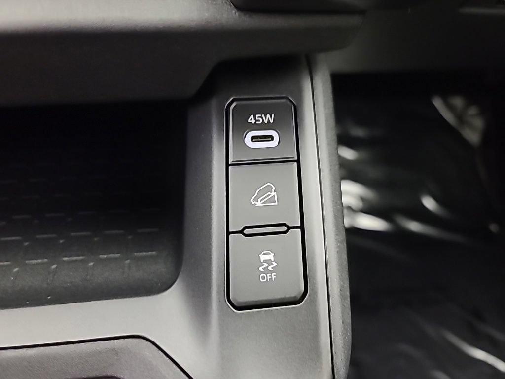 Used 2026 Toyota RAV4 XLE Premium AWD/4WD image 38