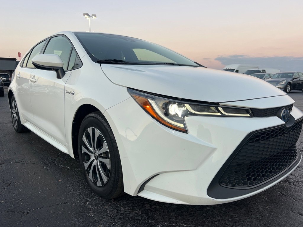 Used 2021 Toyota Corolla LE image 1