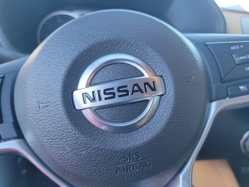 Used 2023 Nissan Sentra SV w/ SV Premium Package FWD image 24