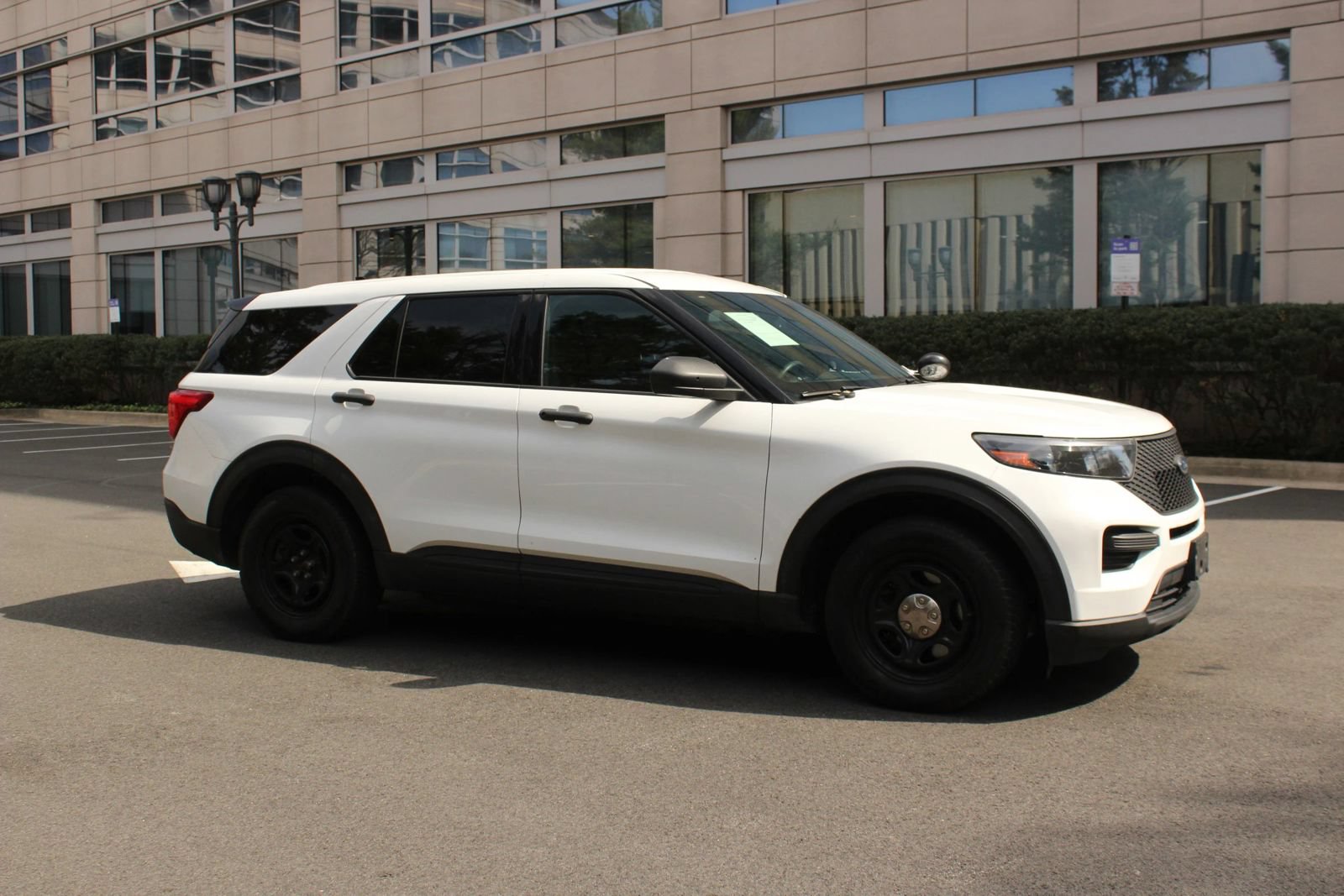 Used 2021 Ford Explorer 4WD Police Interceptor image 2