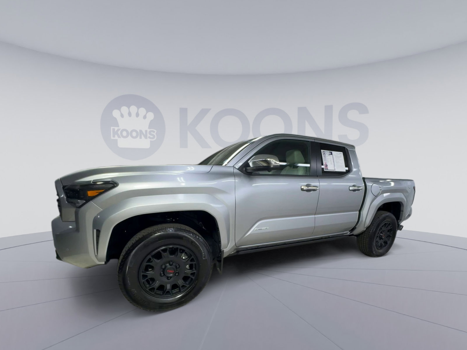 Used 2024 Toyota Tacoma Limited AWD/4WD image 5
