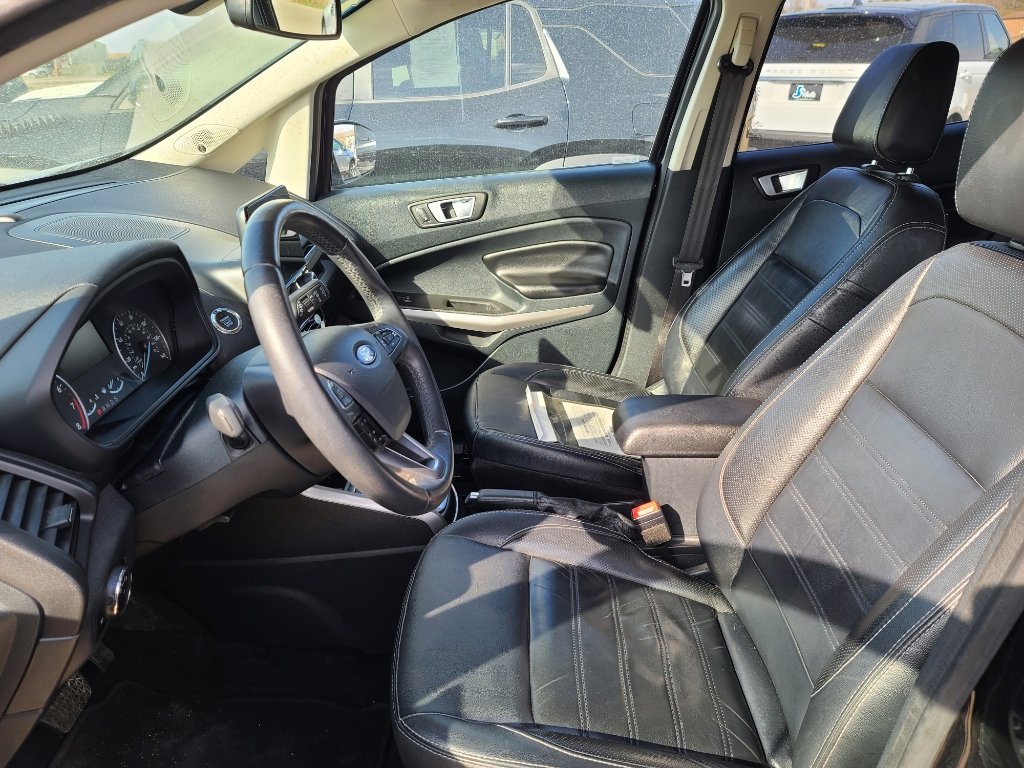 Used 2018 Ford EcoSport Titanium w/ Titanium Cold Weather Package FWD image 10