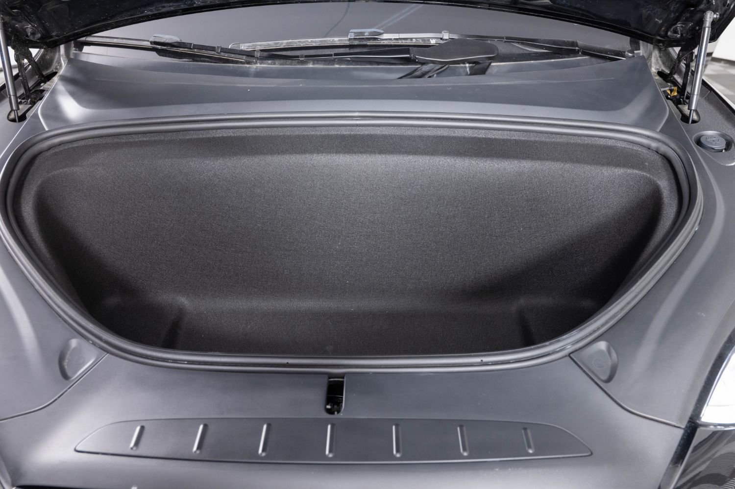 Used 2023 Tesla Model X Plaid image 46