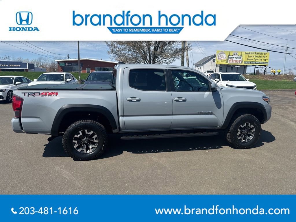 Used 2018 Toyota Tacoma TRD Off-Road AWD/4WD image 8