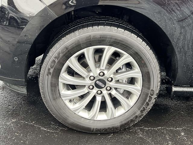 Used 2024 Lincoln Navigator Premiere image 10