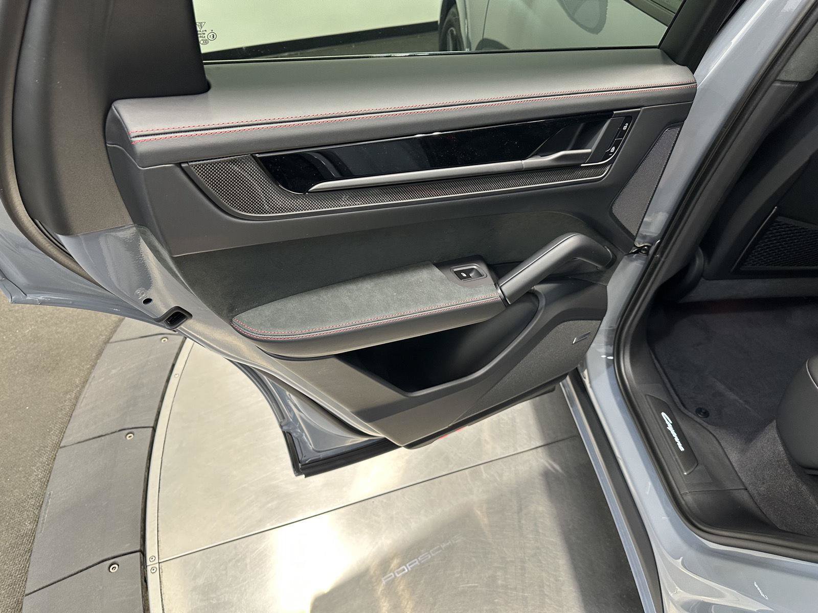 New 2026 Porsche Cayenne GTS AWD/4WD image 35