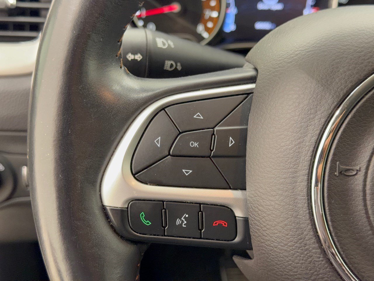 Used 2017 Jeep Compass Latitude w/ Popular Equipment Group AWD/4WD image 18