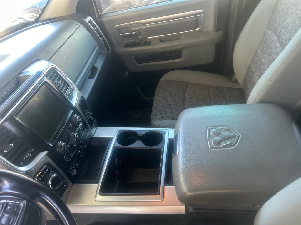 Used 2015 RAM 1500 Classic SLT image 10