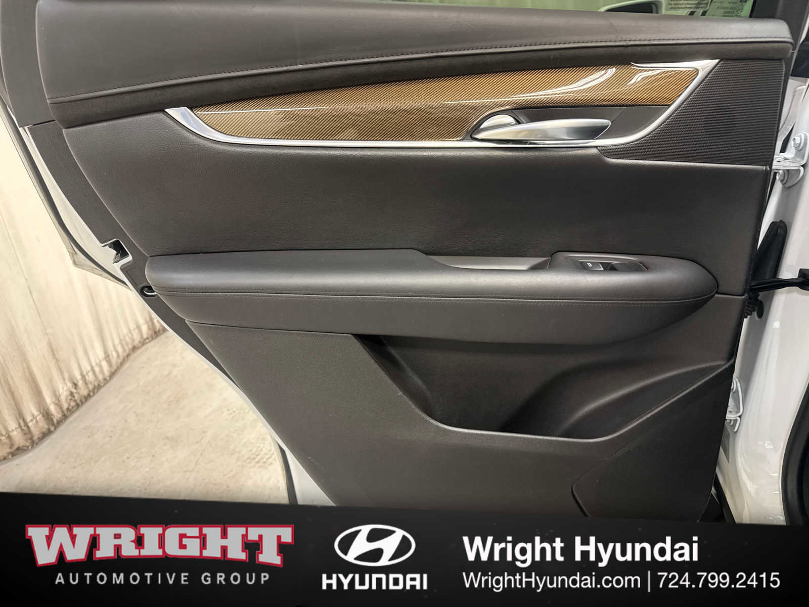 Used 2017 Cadillac XT5 Platinum AWD/4WD image 12
