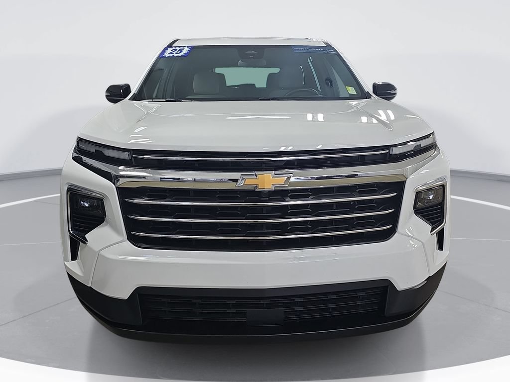 Used 2025 Chevrolet Traverse LT AWD/4WD image 10
