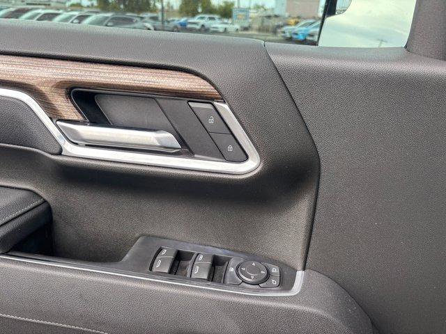 Used 2025 Chevrolet Silverado 1500 LT Trail Boss w/ Convenience Package II image 32