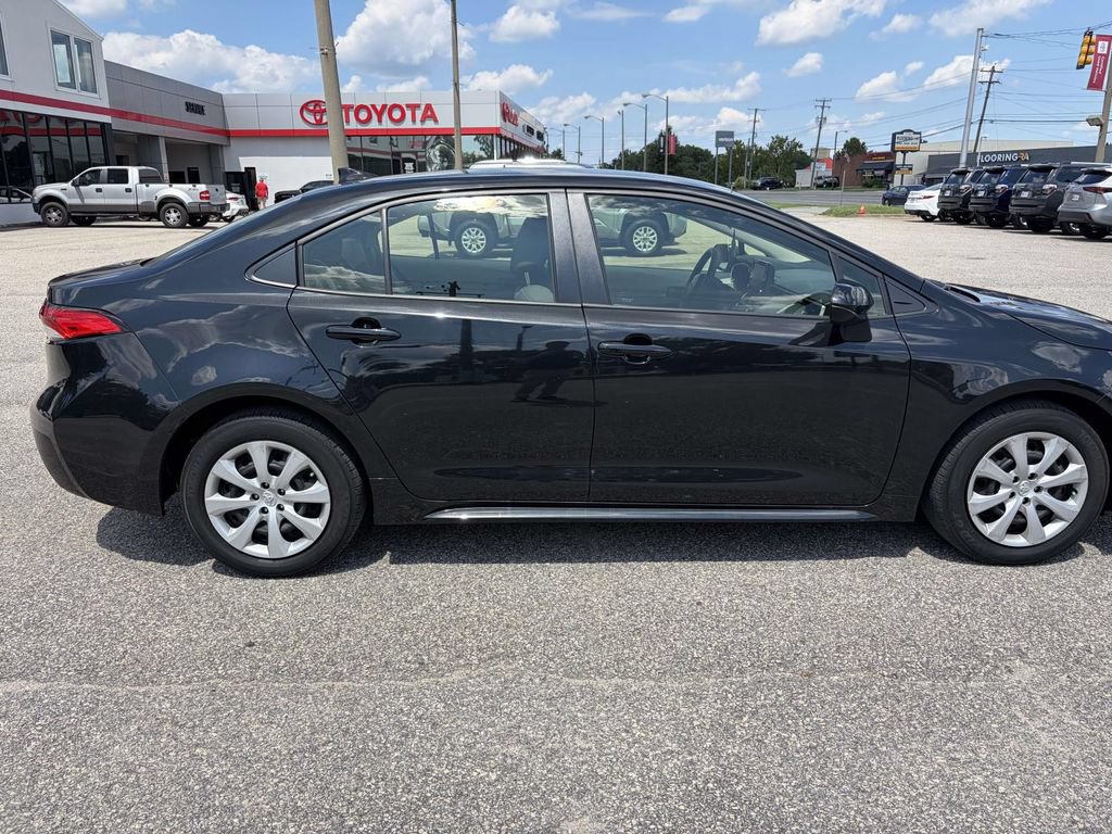 Certified 2022 Toyota Corolla LE FWD image 8