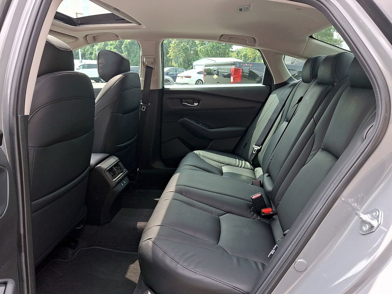 Used 2025 Honda Accord SE image 10
