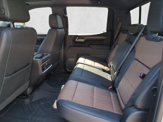 Used 2025 Chevrolet Silverado 1500 High Country AWD/4WD image 26