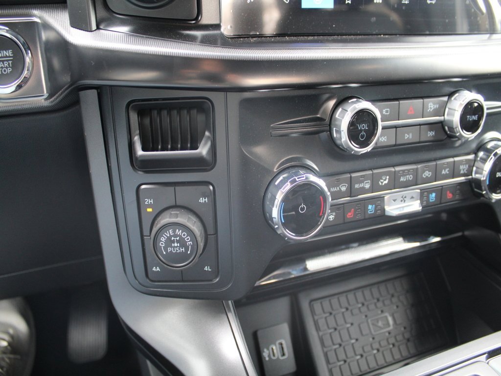 New 2025 Ford F150 Lariat w/ Equipment Group 501A Mid image 17