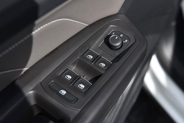 Certified 2023 Volkswagen Atlas Cross Sport SE w/ Panoramic Sunroof Package image 8