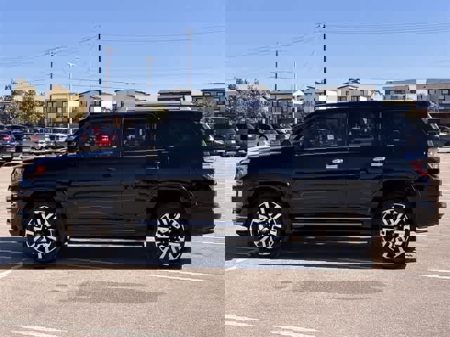 Used 2015 Toyota 4Runner Limited image 3