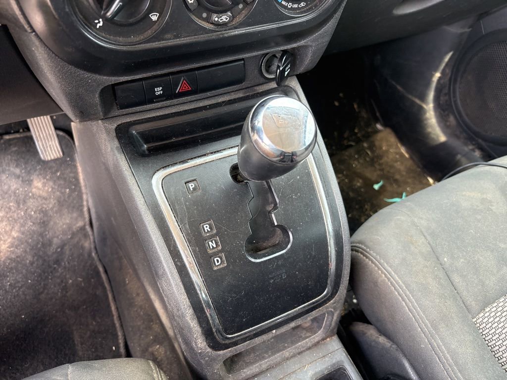 Used 2009 Jeep Compass Sport image 19