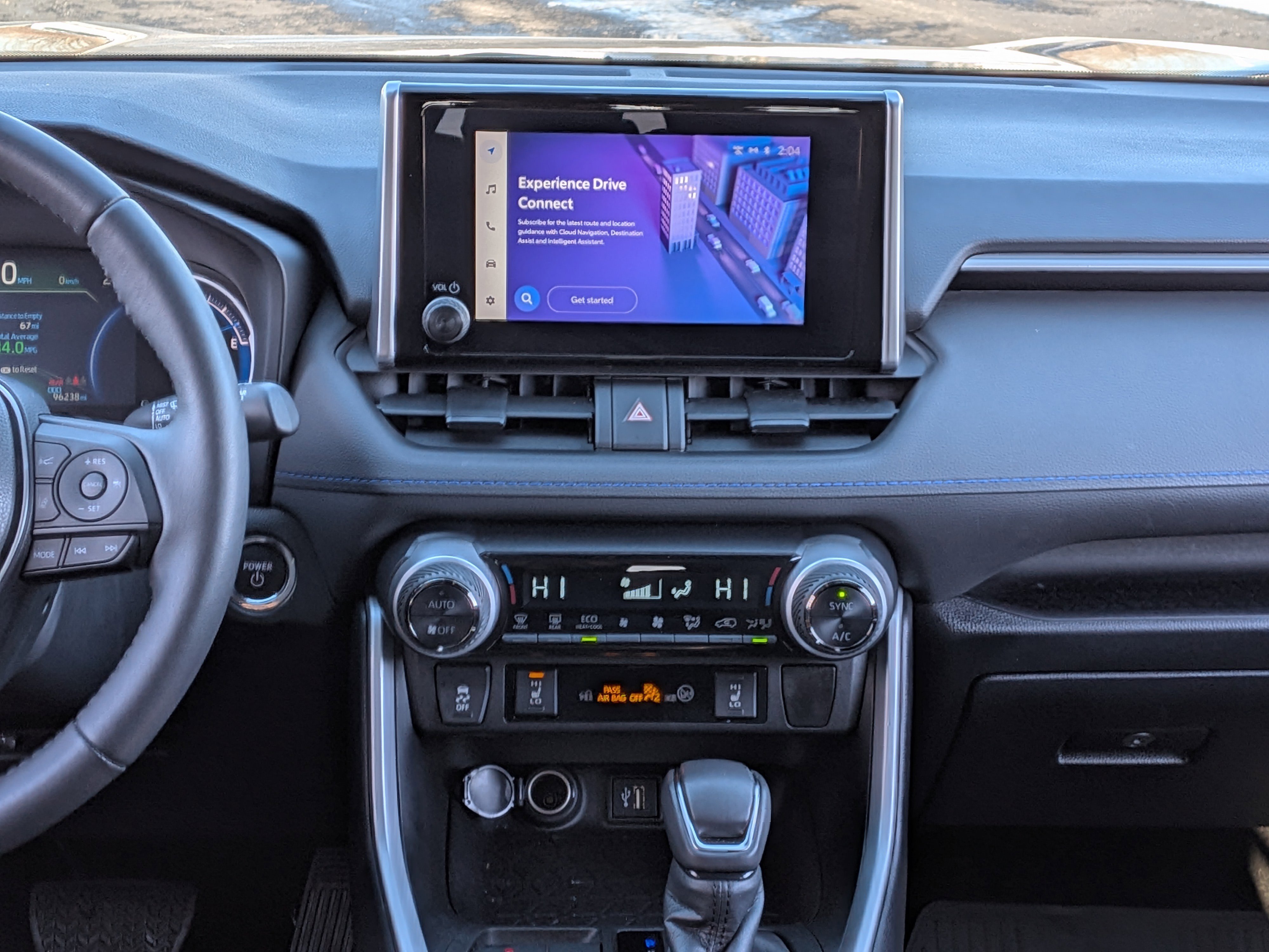 Used 2023 Toyota RAV4 SE image 3