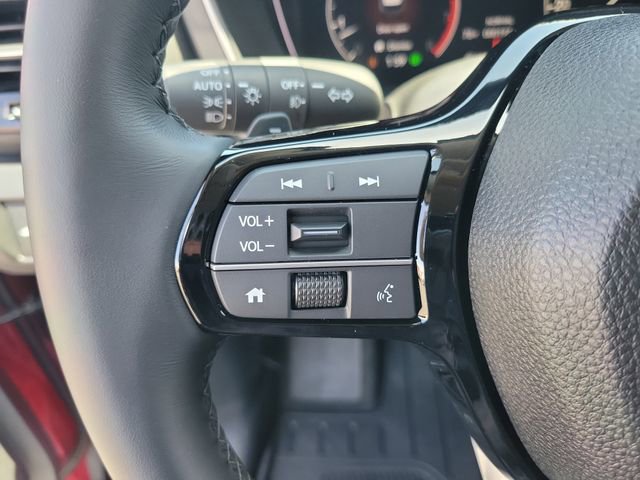 Used 2025 Honda Pilot Touring image 26