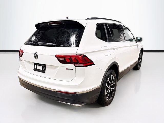 Used 2021 Volkswagen Tiguan SE w/ Panoramic Sunroof Package image 7