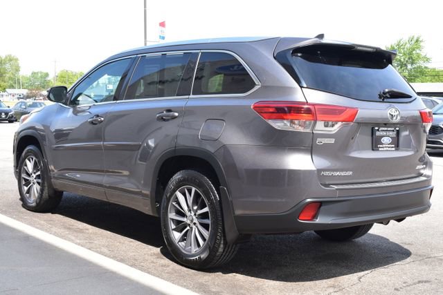 Used 2018 Toyota Highlander XLE w/ Protection Package #3 AWD/4WD image 13