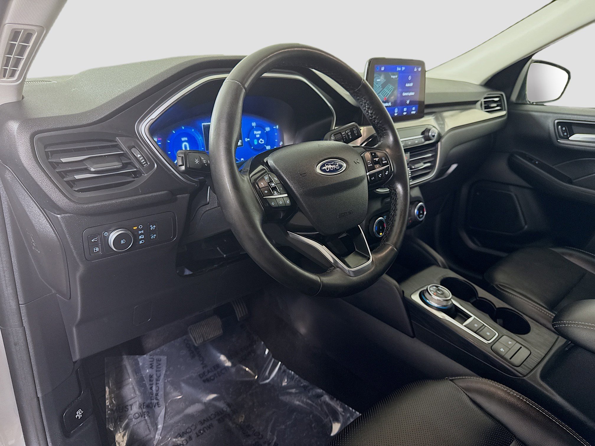 Used 2022 Ford Escape Titanium w/ Class II Trailer Tow Package image 23