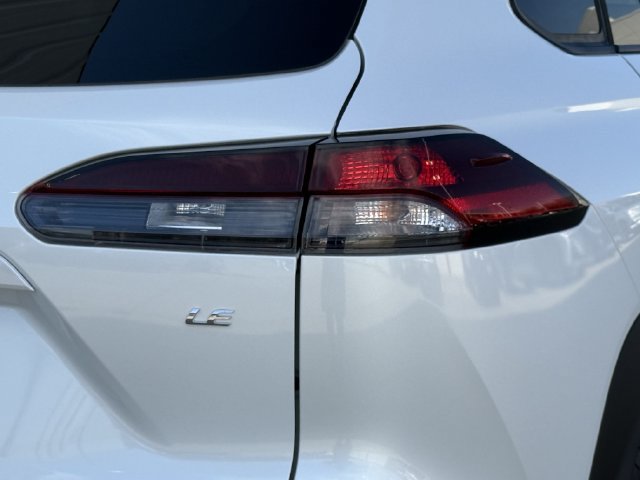 Used 2026 Toyota Corolla Cross LE FWD image 7