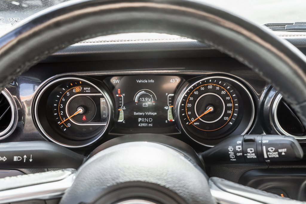 Used 2022 Jeep Wrangler Unlimited Sahara image 11